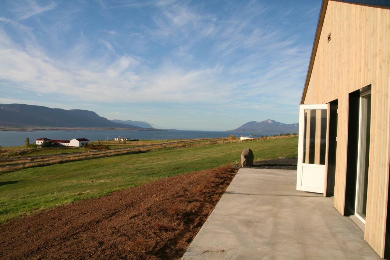 In The Country, Great View Apt. A * Akureyri