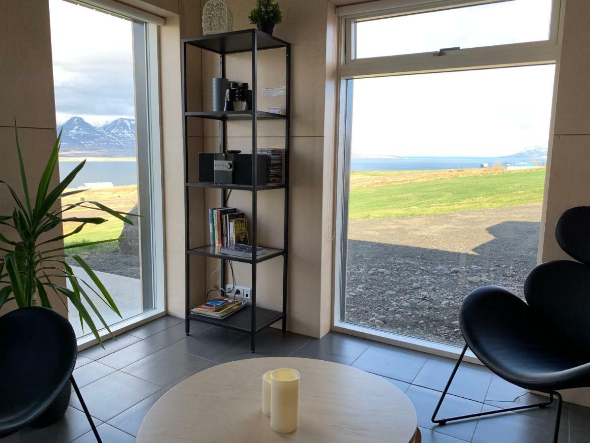 In The Country, Great View Apt. A